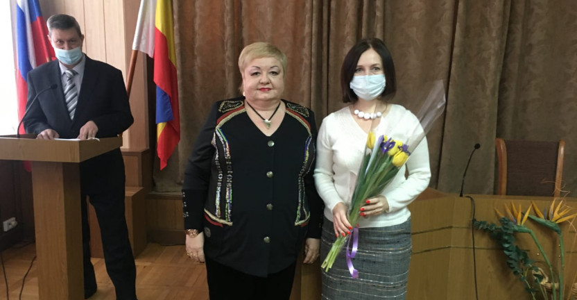 Женщины Ростовстата получили награды и подарки